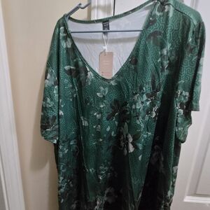 Elegant Green Floral V-Neck Blouse